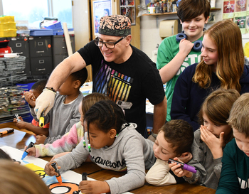 Norup Students Work with Professional Artist to Create Murals for School