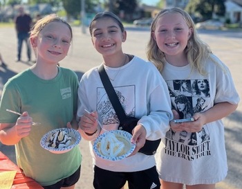 Rogers Hosts Annual Ice Cream Social